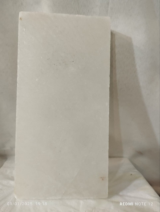 آجر نمکی متوسط